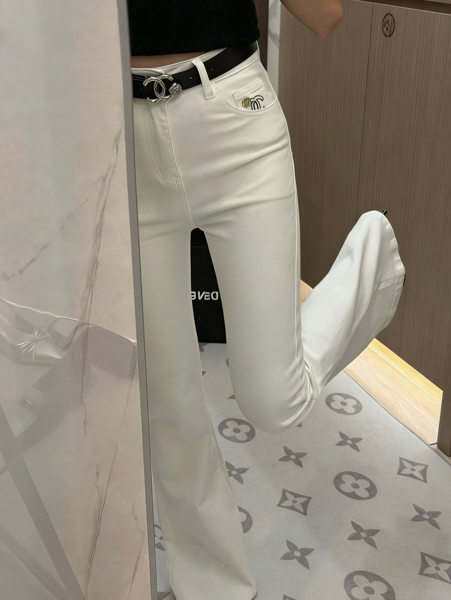 [TOP] CHANEL Pants - White