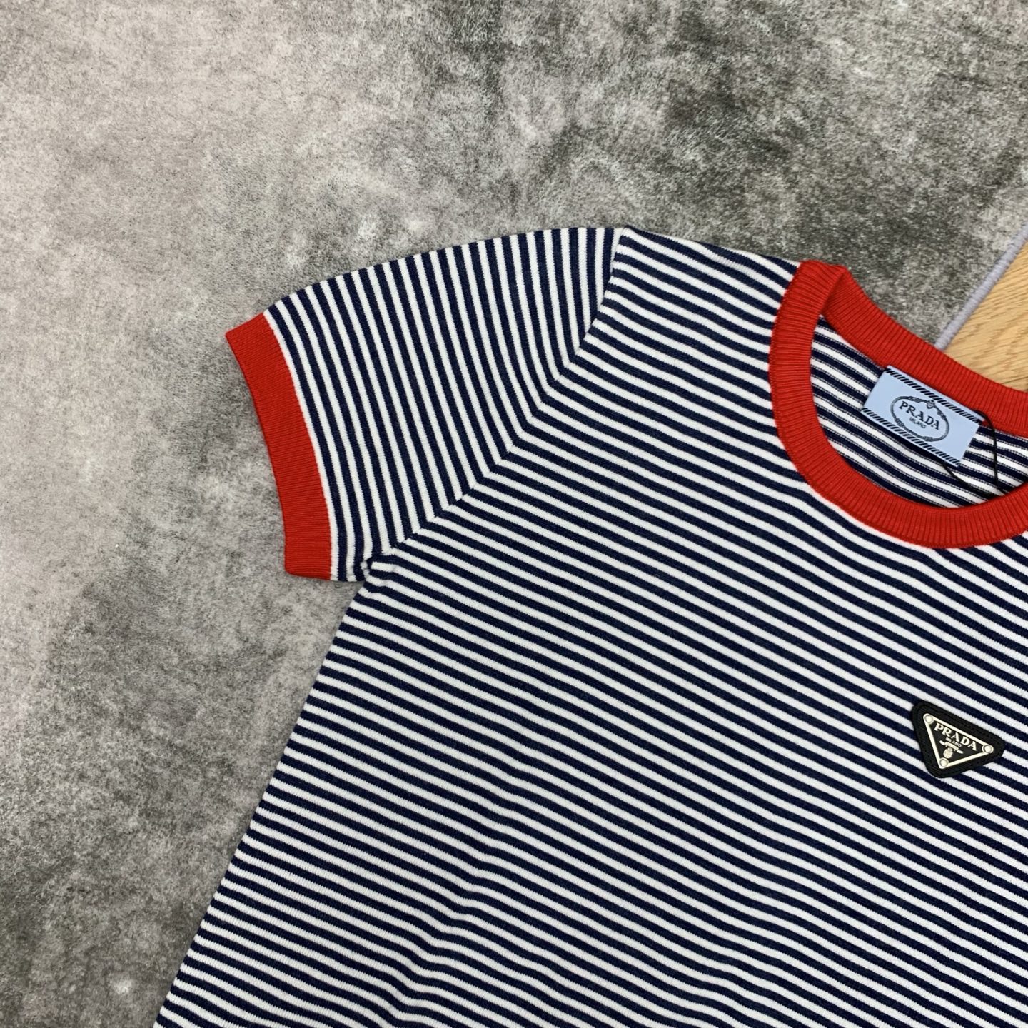 [TOP] PRADA  Knitted  T-shirt - Stripe