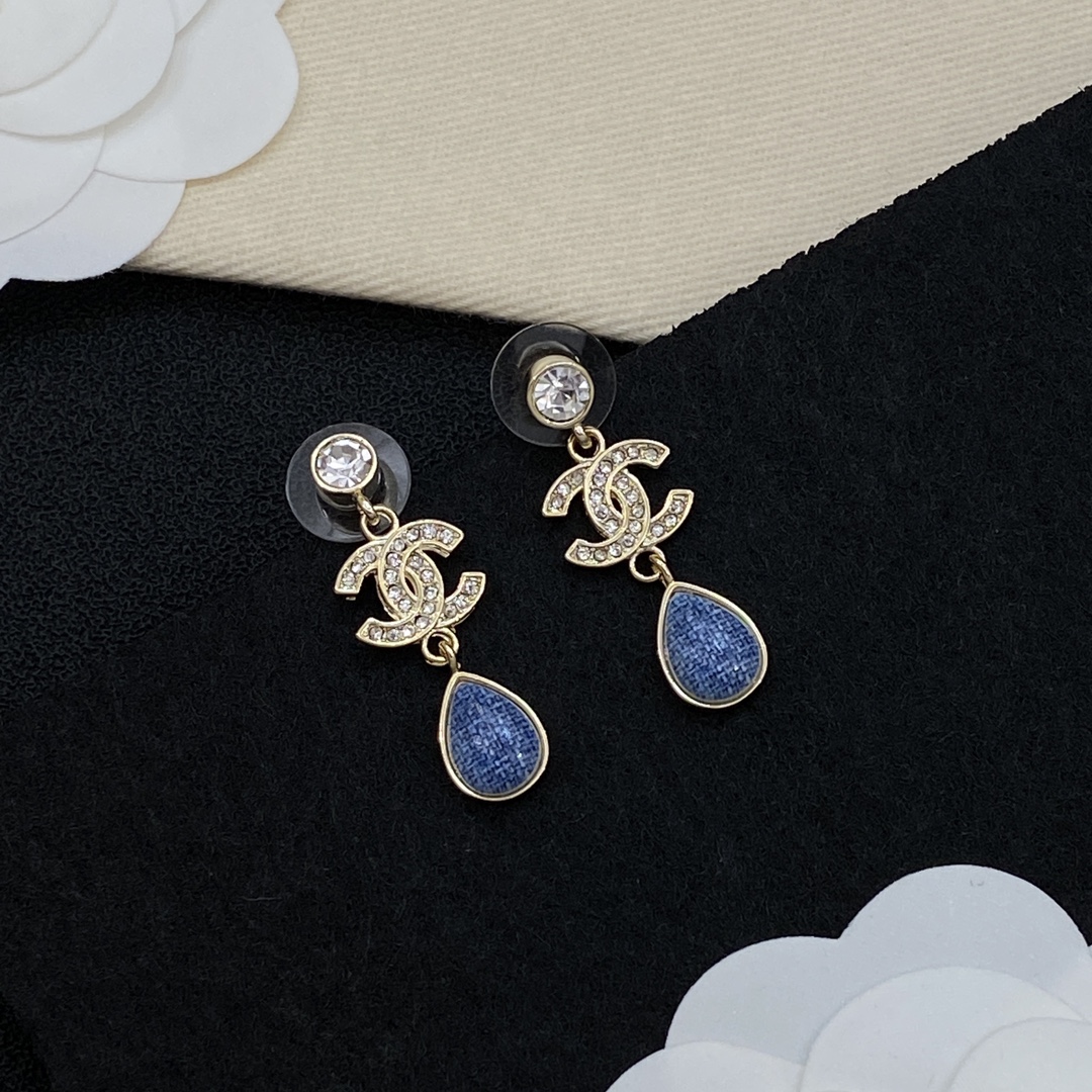 [TOP] CHANEL CC Earrings - Gold