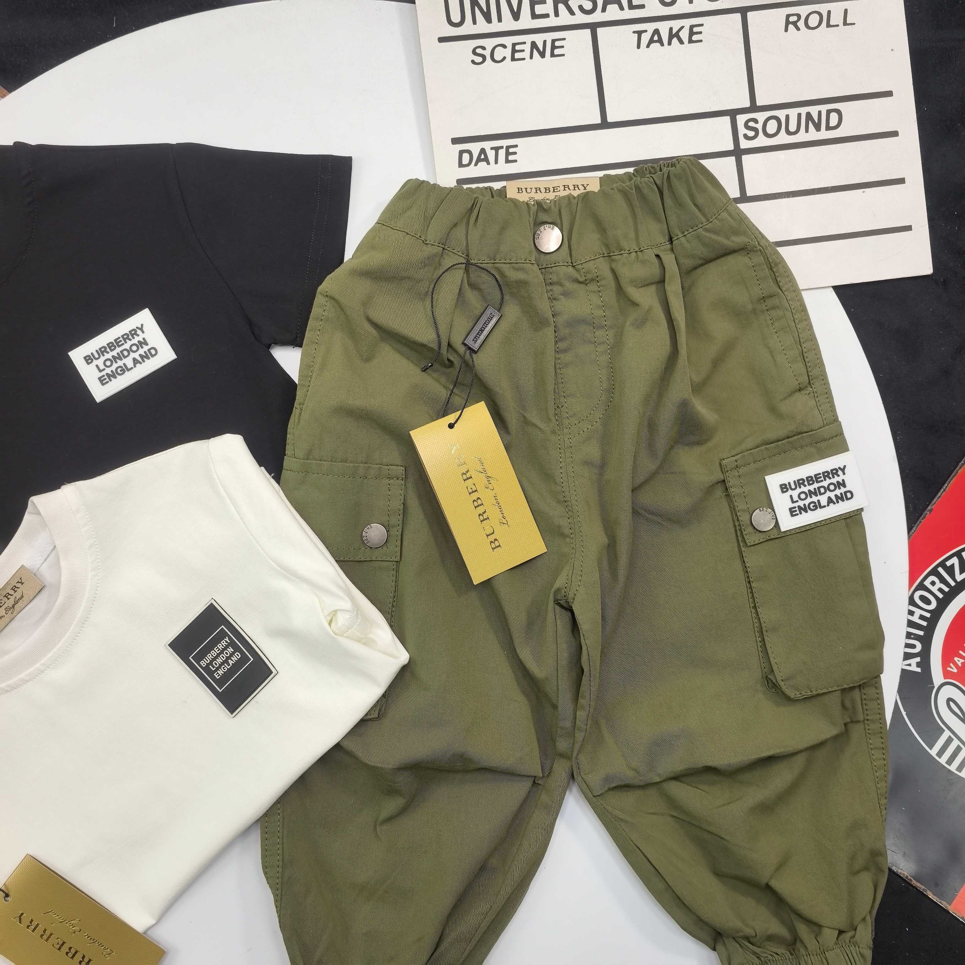 Burberry Unisex Kids Black White Square Logo Cotton Short Sleeve T-Shirt & Army Green Multi-Pocket Elastic Cuff Cargo Jogger Pants 2 Piece Separable Set Boys Girls Sizes 90-150