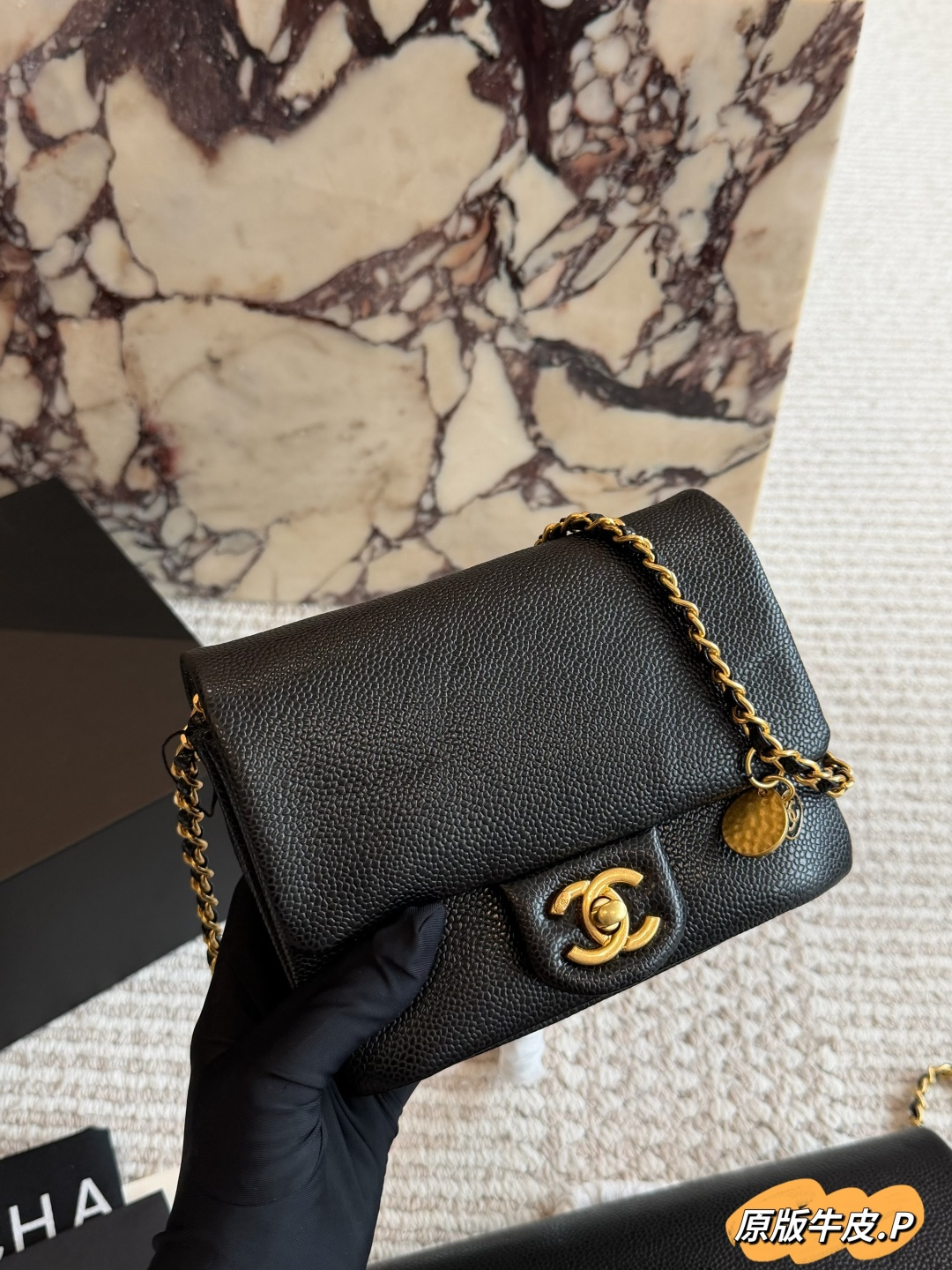 Chanel Winter 24K荔枝纹 Flap Bag with Gold-Tone Hardware (Replica)