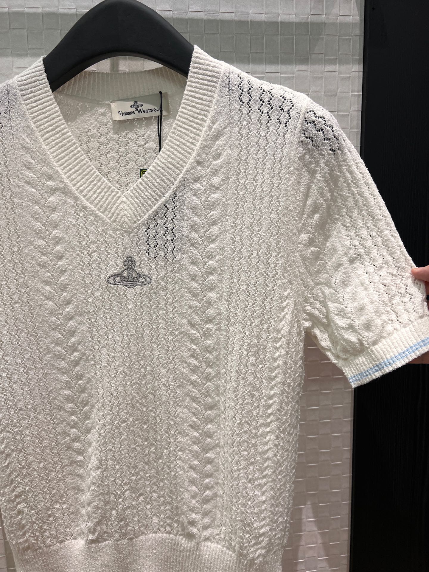 [TOP] Vivienne Westwood V-neck Knit Polo Shirt - White