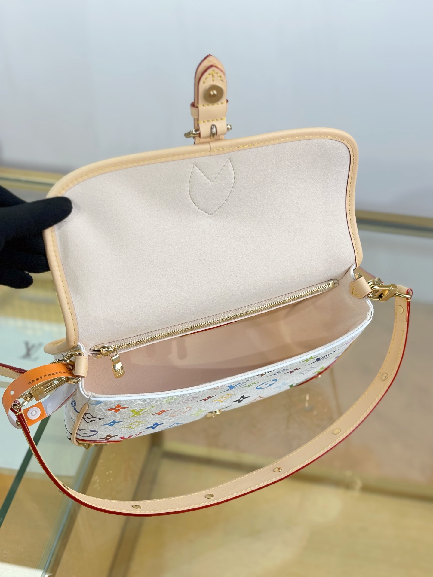[TOP] Louis Vuitton LV x TM Diane Bag 24x15x9cm - White