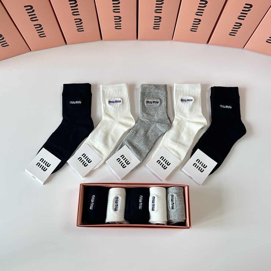 [TOP] Miu Miu Socks - 5 Pieces as a Set - 711 Luxury