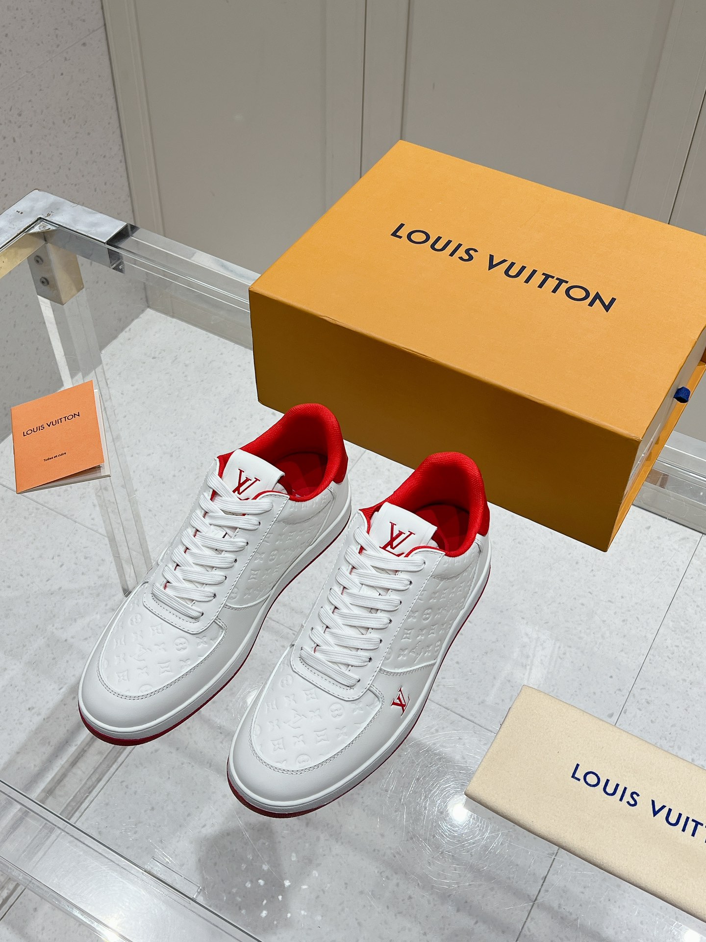 [TOP] Louis Vuitton LV Men's Casual Shoes - White and Red - 711 Luxury