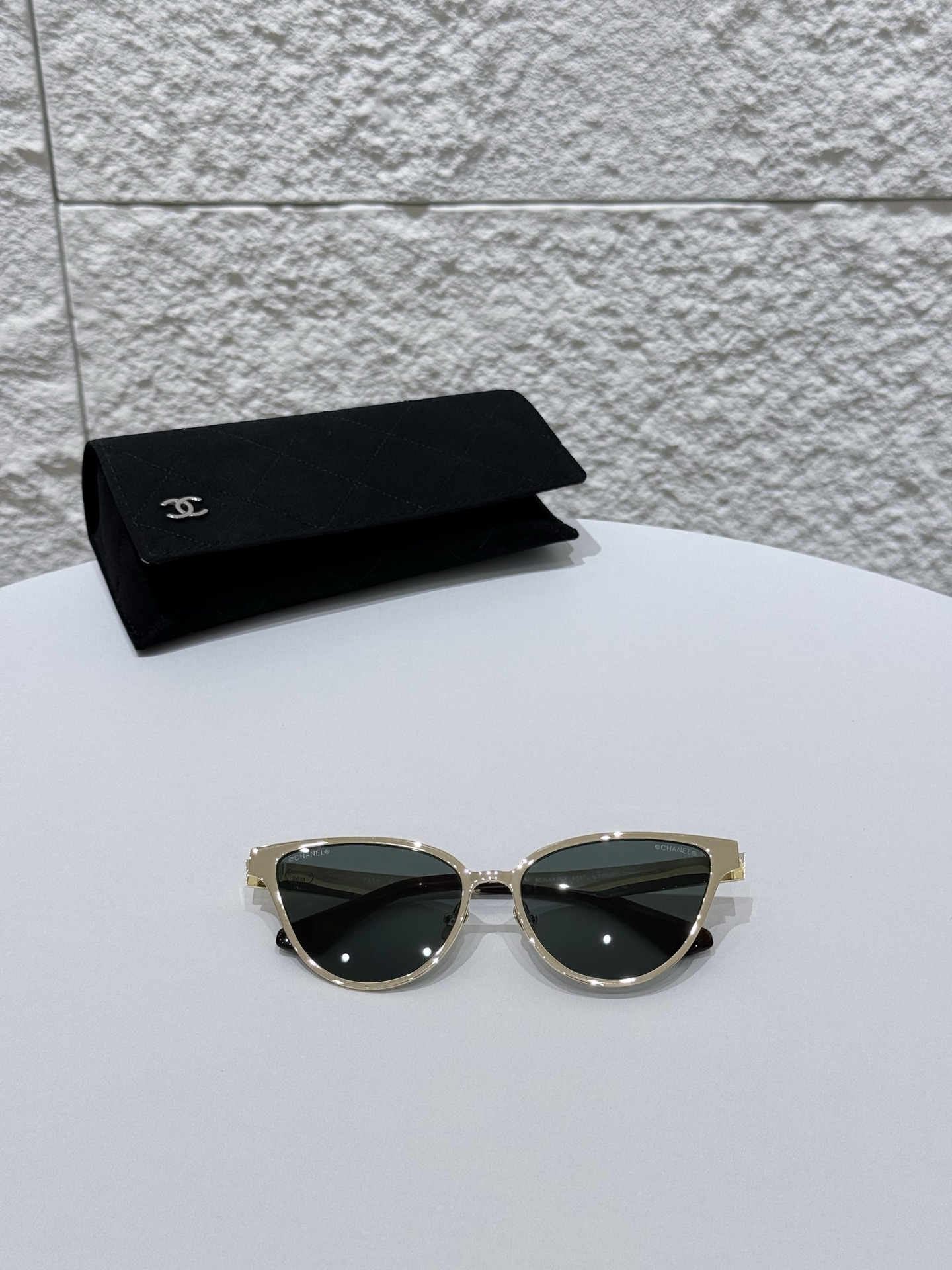 Chanel Sunglasses CHANEL Sunglasses Cat-Eye Sunglasses metal #378125 View 2 | Nigo Office