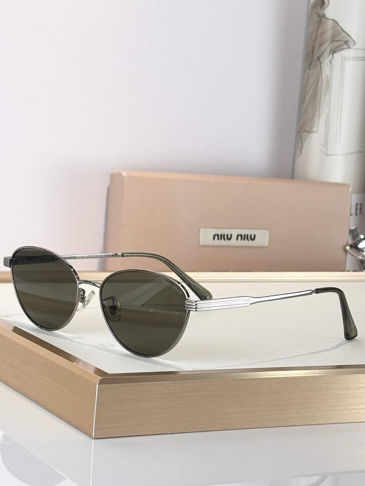 [TOP] Miu Miu Sunglasses - 4 Colors