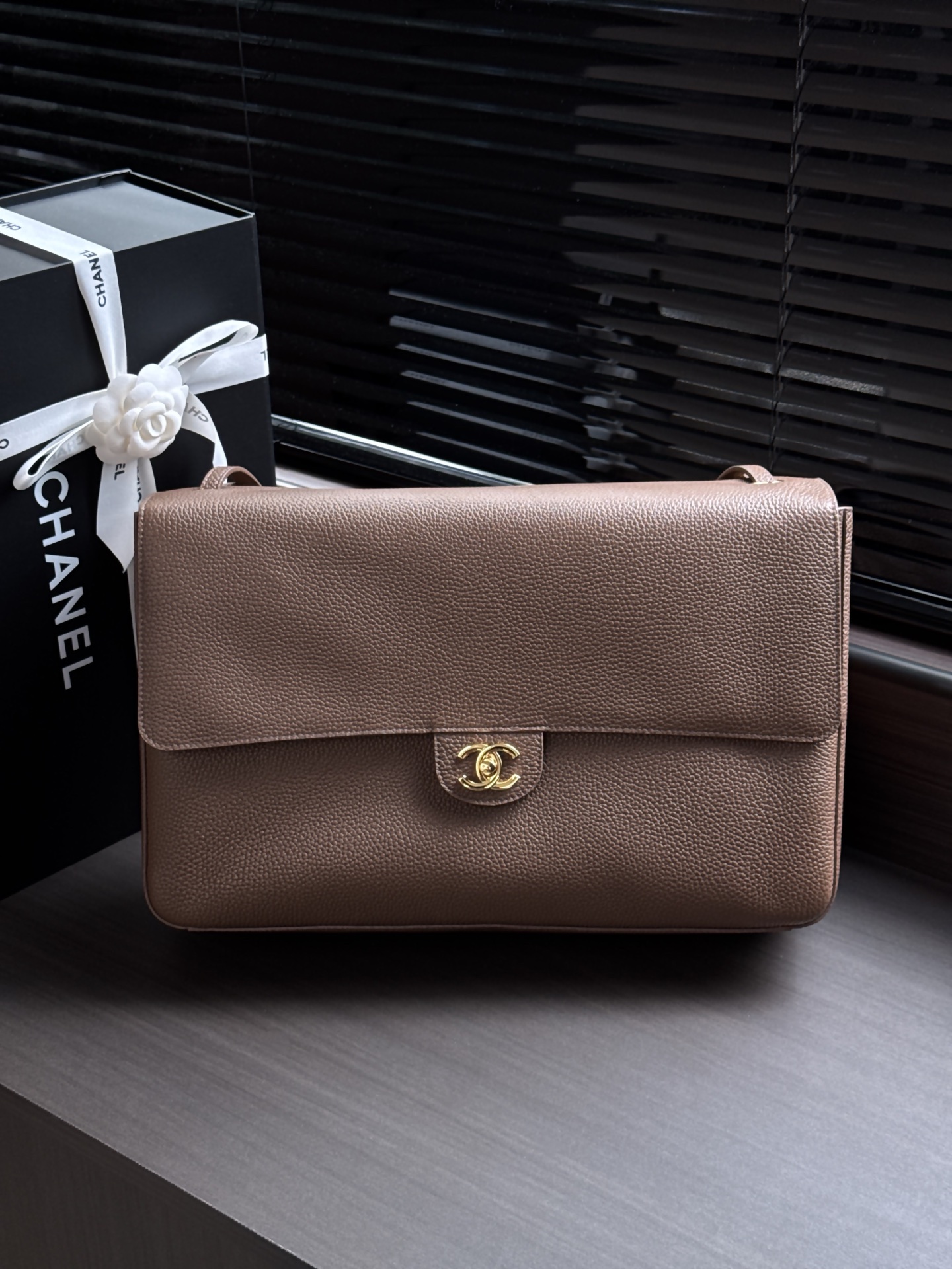 [TOP] CHANEL Flap Bag Calfskin 26x38x11cm - Brown&GHW/SHW - 711 Luxury