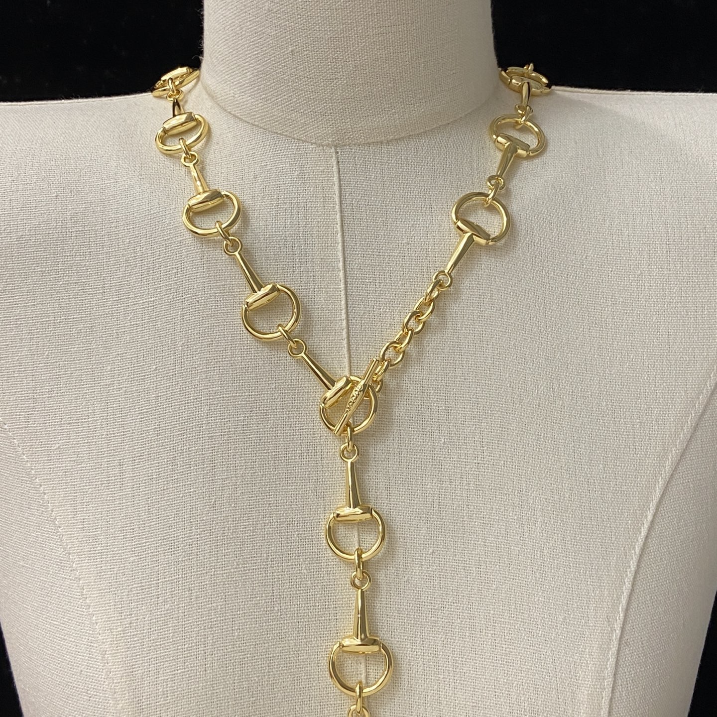 [TOP] GUCCI Sweater Necklace - 2 Color - 711 Luxury