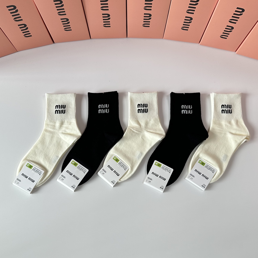 [TOP] Miu Miu Socks - 5 Pieces as a Set - 711 Luxury