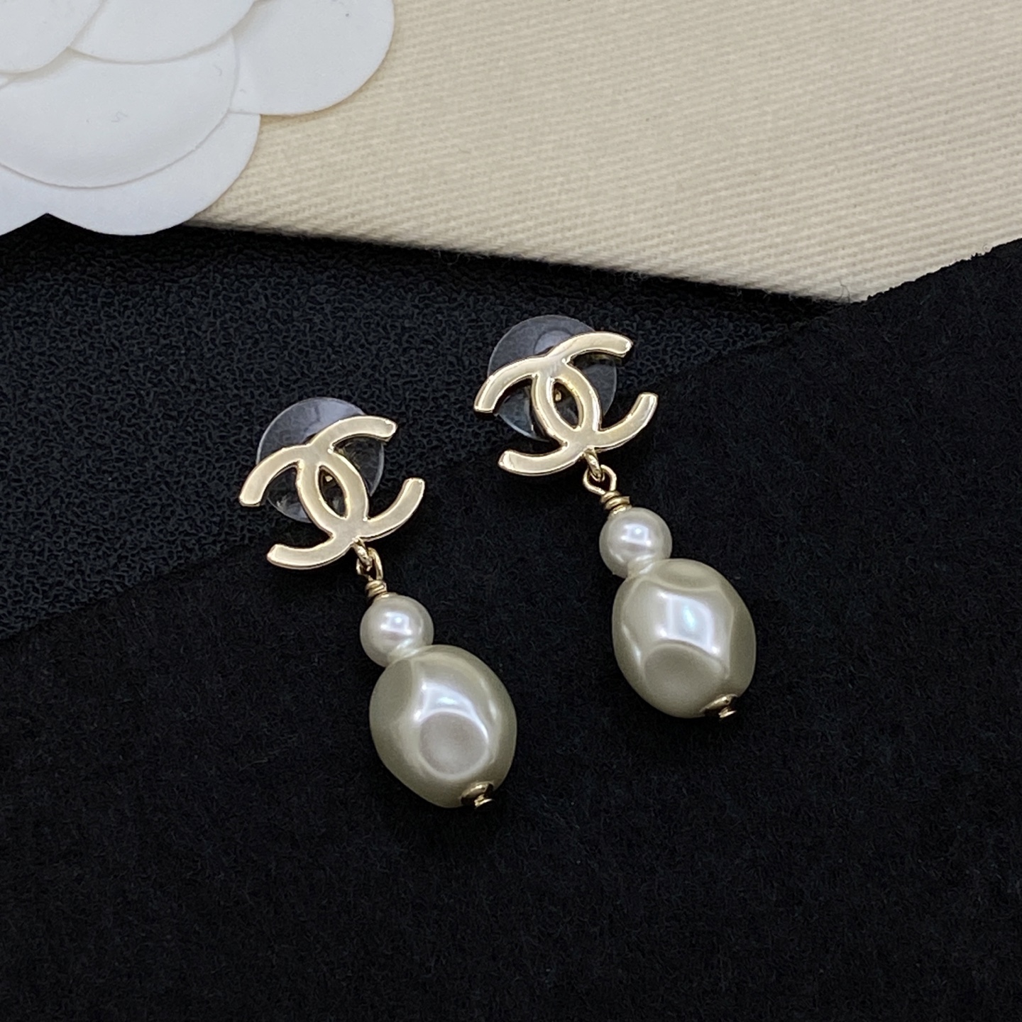 [TOP] CHANEL Earrings - Gold - 711 Luxury