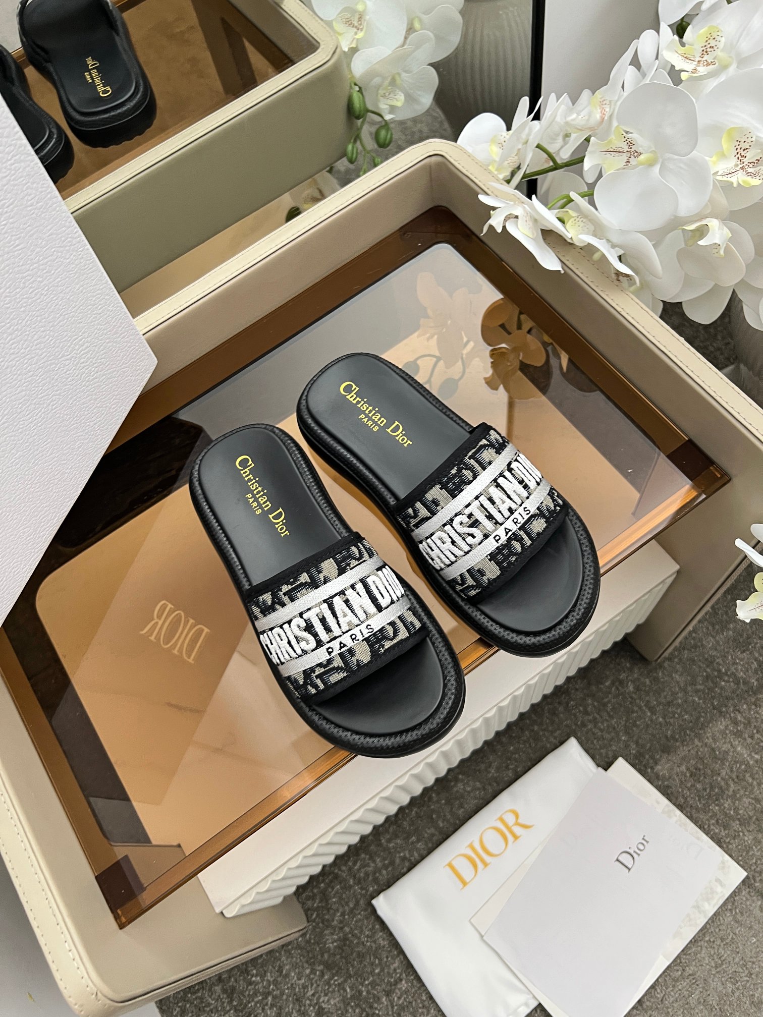 [TOP] Christian Dior Slippers - Black - 711 Luxury