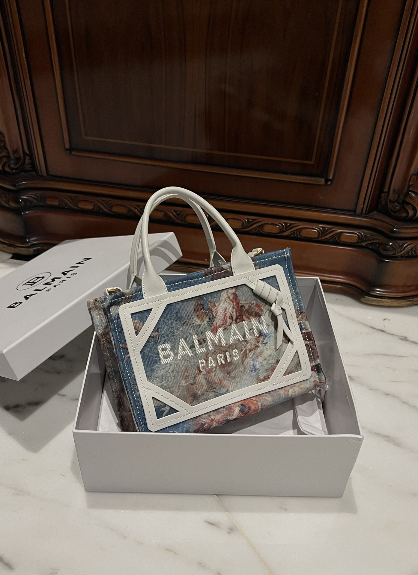 [TOP] BALMAIN Canvas Printed Leather Patch Tote Bag 26*18*11cm - White and Blue - 711 Luxury