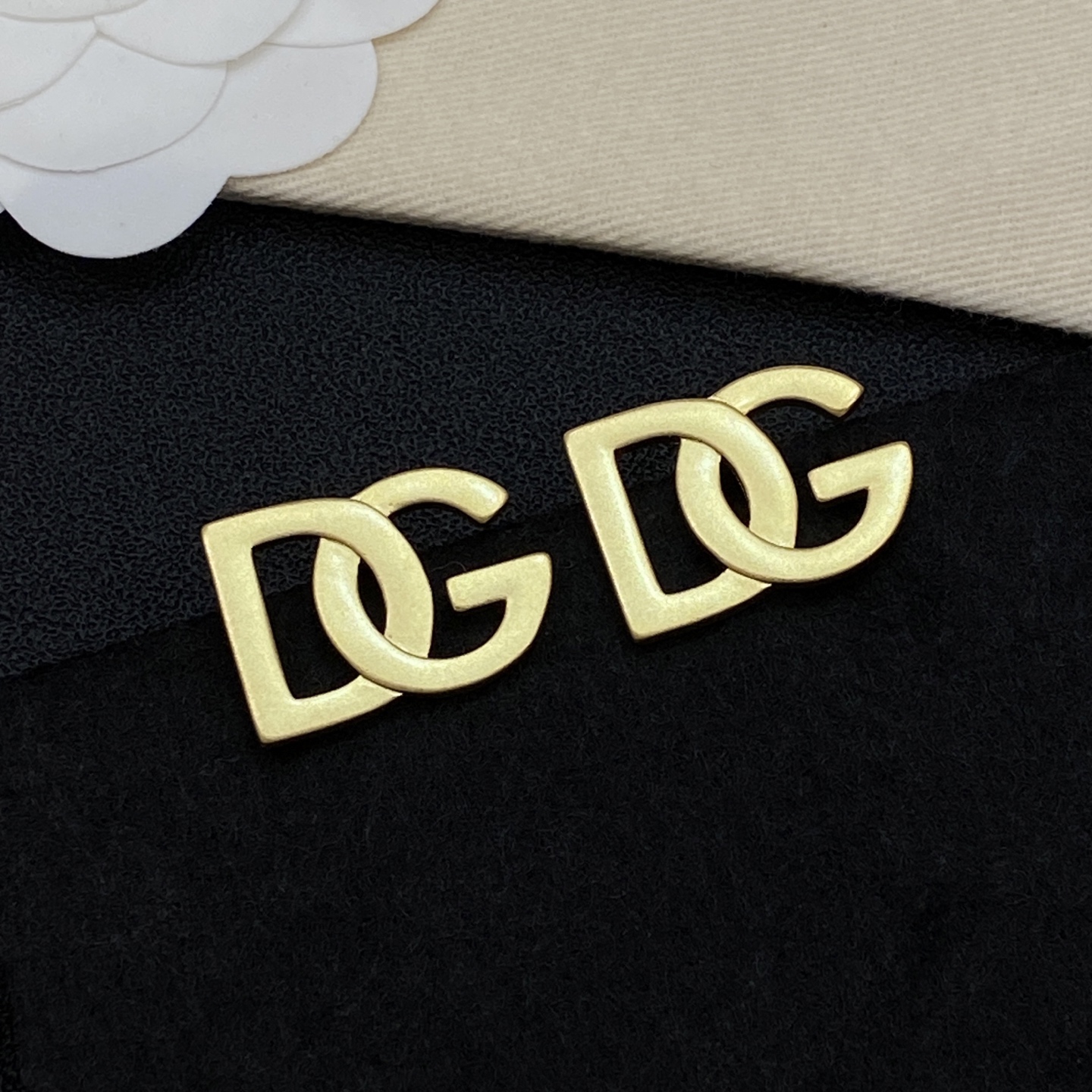 [TOP] Dolce & Gabbana D&G Earrings - 2 Colors - 711 Luxury