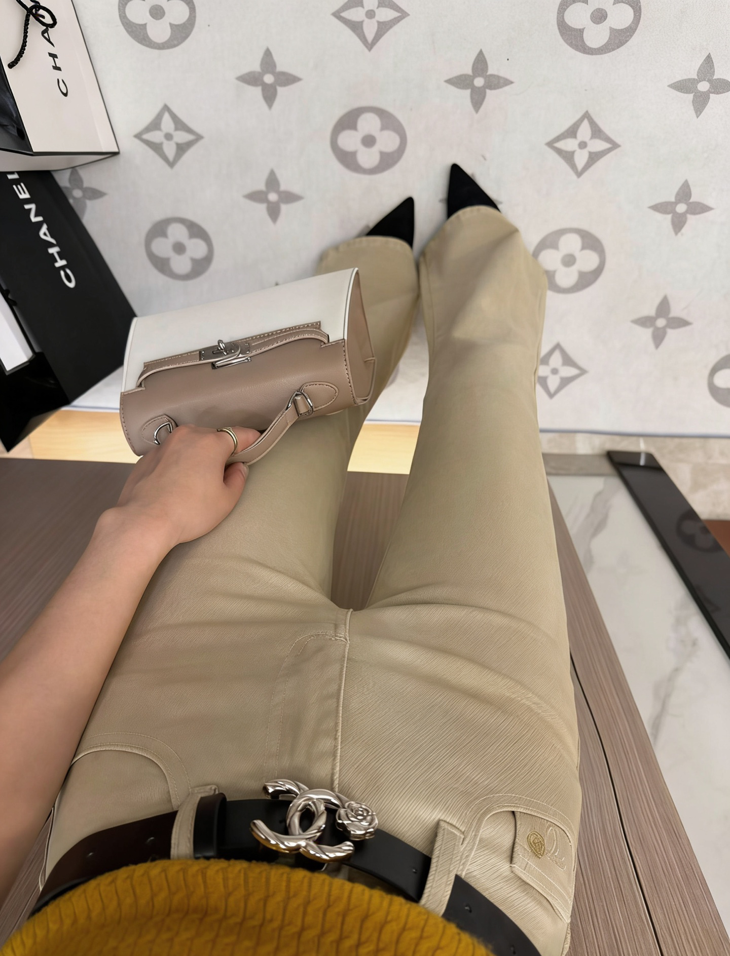 [TOP] CHANEL Pants - Khaki