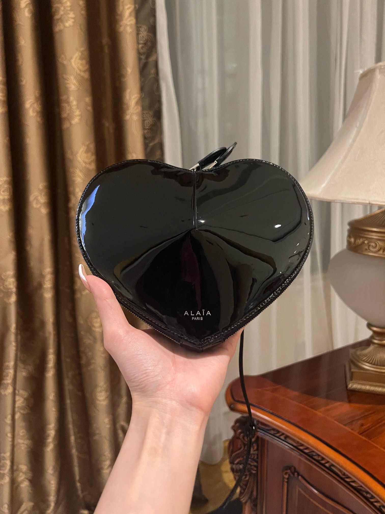 [TOP] ALAIA Le Coeur Bag 21-17-5 CM - Black - 711 Luxury
