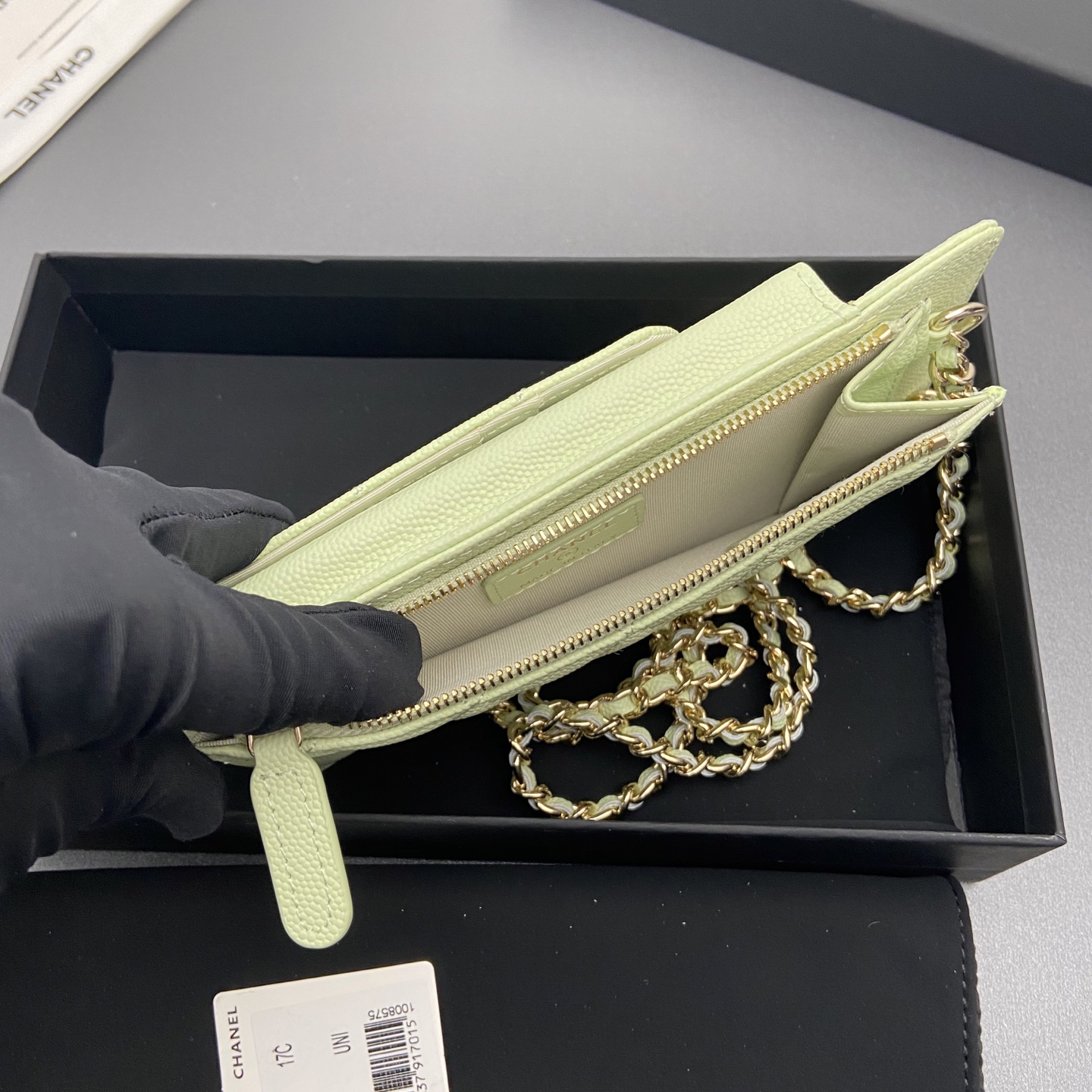 [TOP] CHANEL Phone Bag 18.5-9-3cm - Light Green