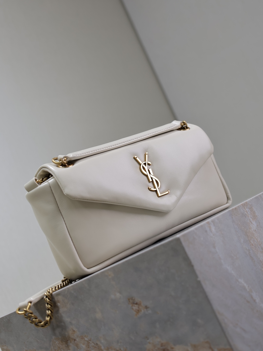 [TOP] Yves Saint Laurent YSL Calypso Mini Lambskin Chain Bag 26x14x7cm - White & GHW - 711 Luxury