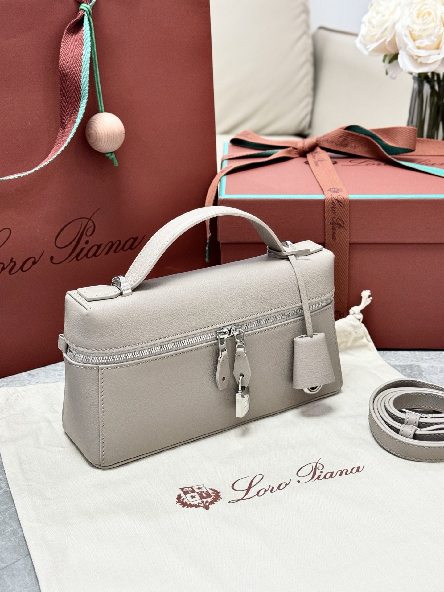 [TOP] Loro Piana Extra Bag Cowhide 23x12x7cm - Gray - 711 Luxury