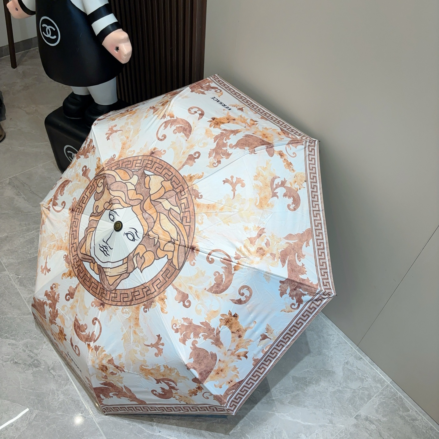 [TOP] VERSACE Umbrella - White - 711 Luxury