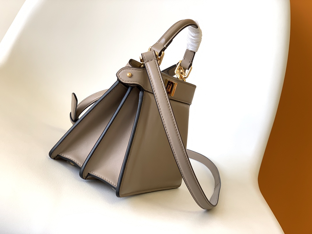 [TOP] FENDI Peekaboo ISeeU Bag Lambskin Mini 20-11-15.5cm - Gray & GHW - 711 Luxury