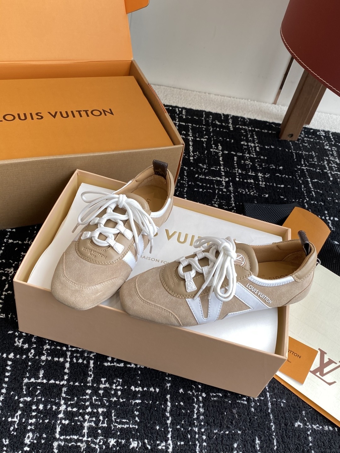 [TOP] Louis Vuitton LV Sneakers Cow Leather - Khaki - 711 Luxury