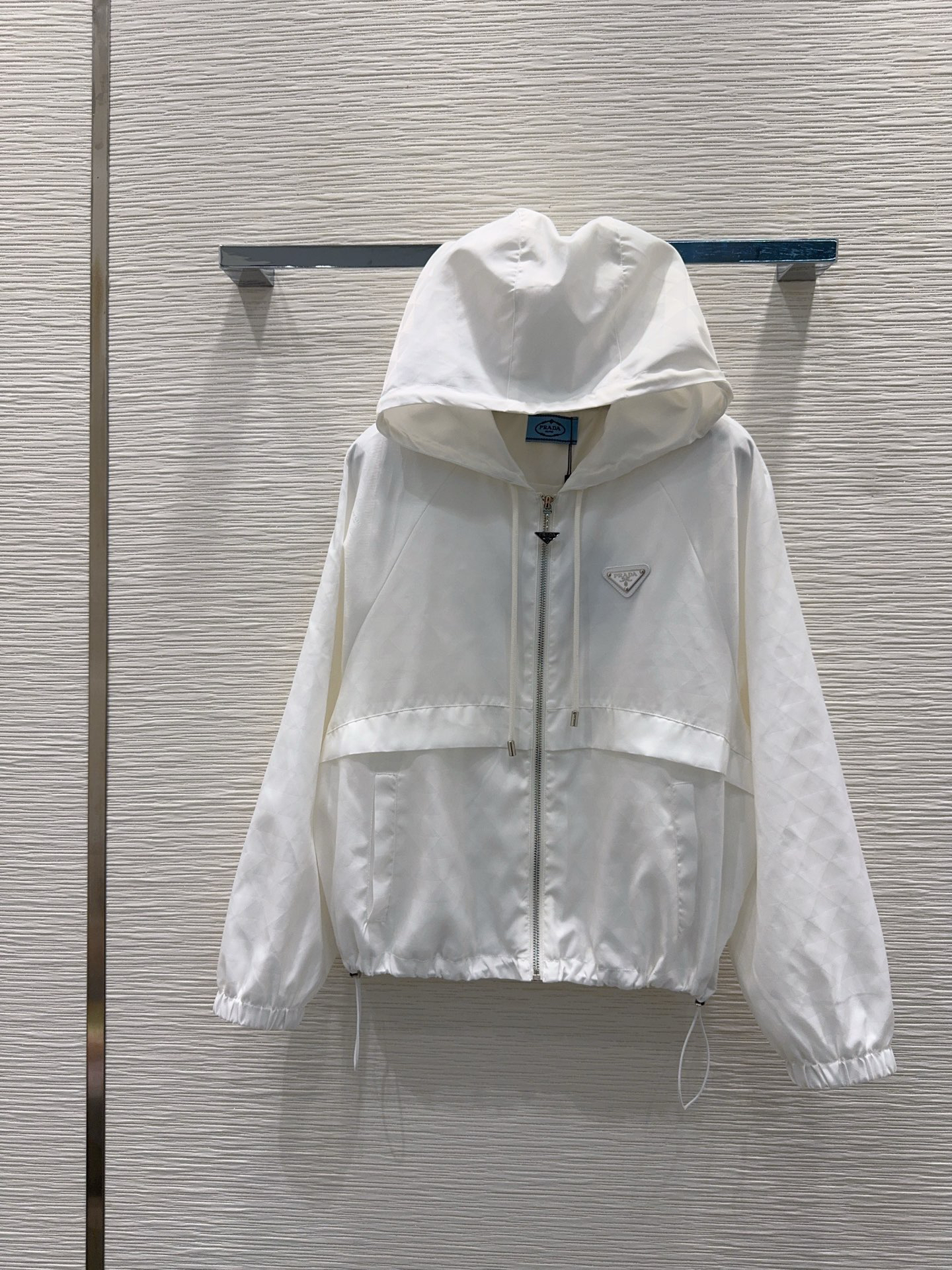 [TOP] PRADA  Hooded Jacket - White