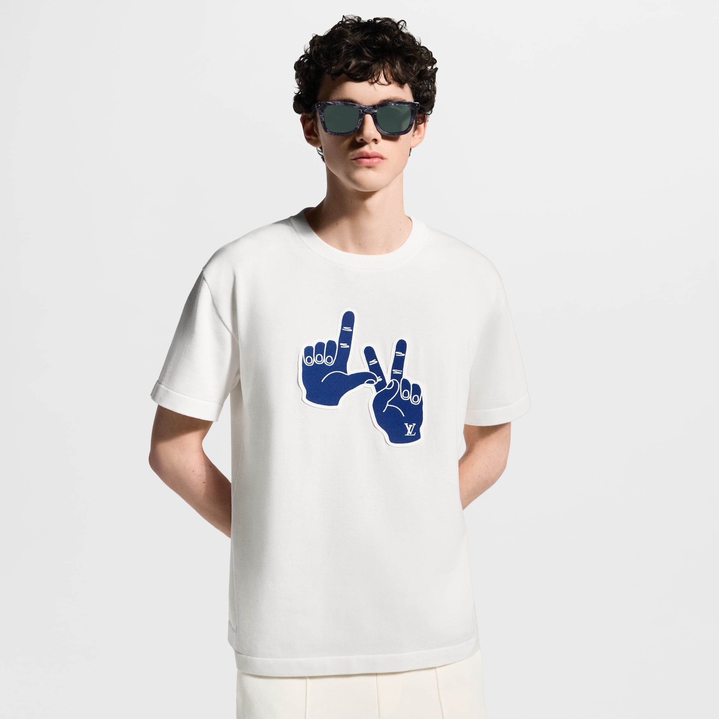 LOUIS VUITTON Short-Sleeved Signature Patch Crewneck #385045