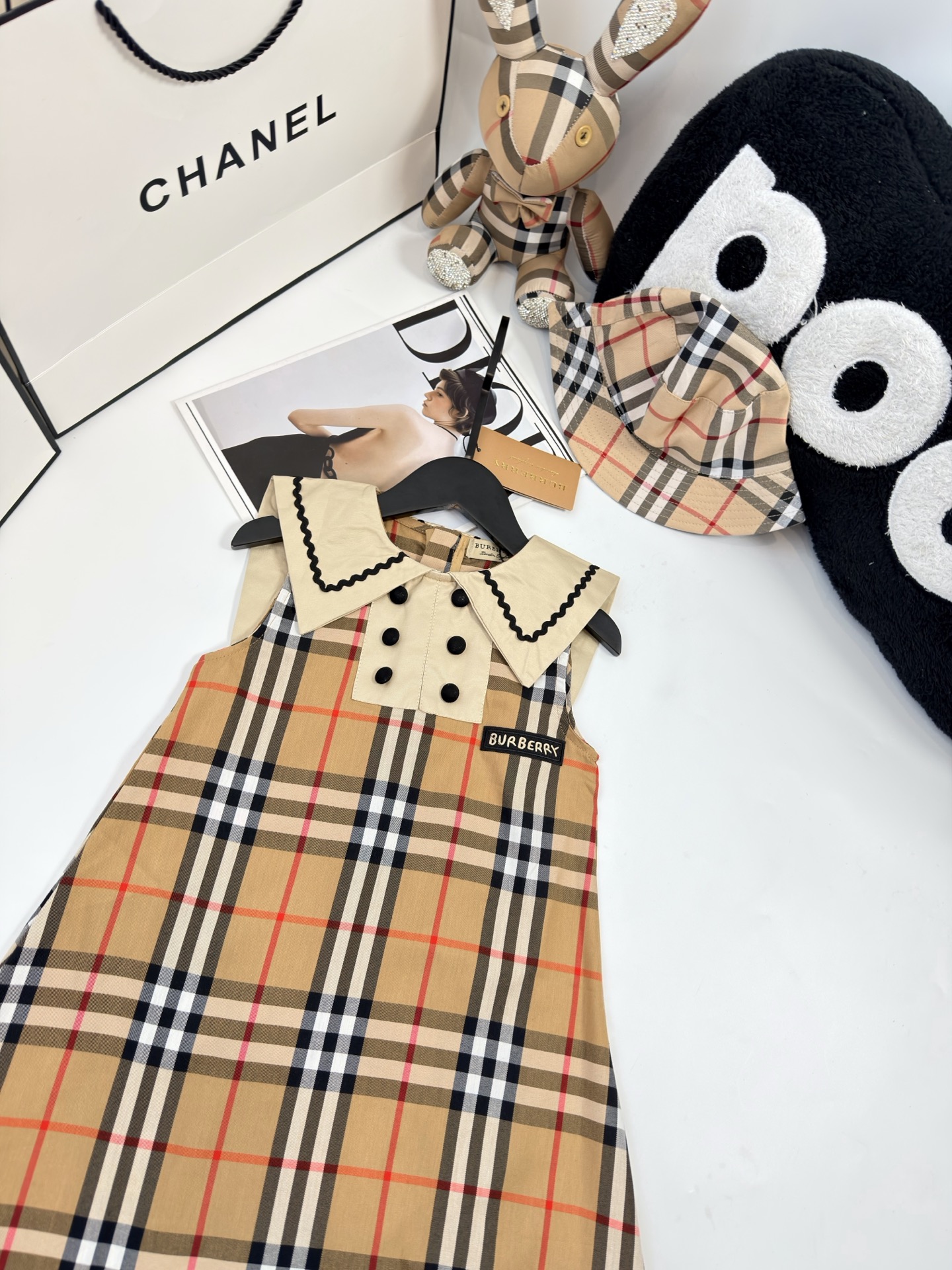 Burberry Girls Vintage Check Sleeveless Peter Pan Collar Cotton Princess Dress Little Girls Khaki Plaid Casual Dress Sizes 100-150
