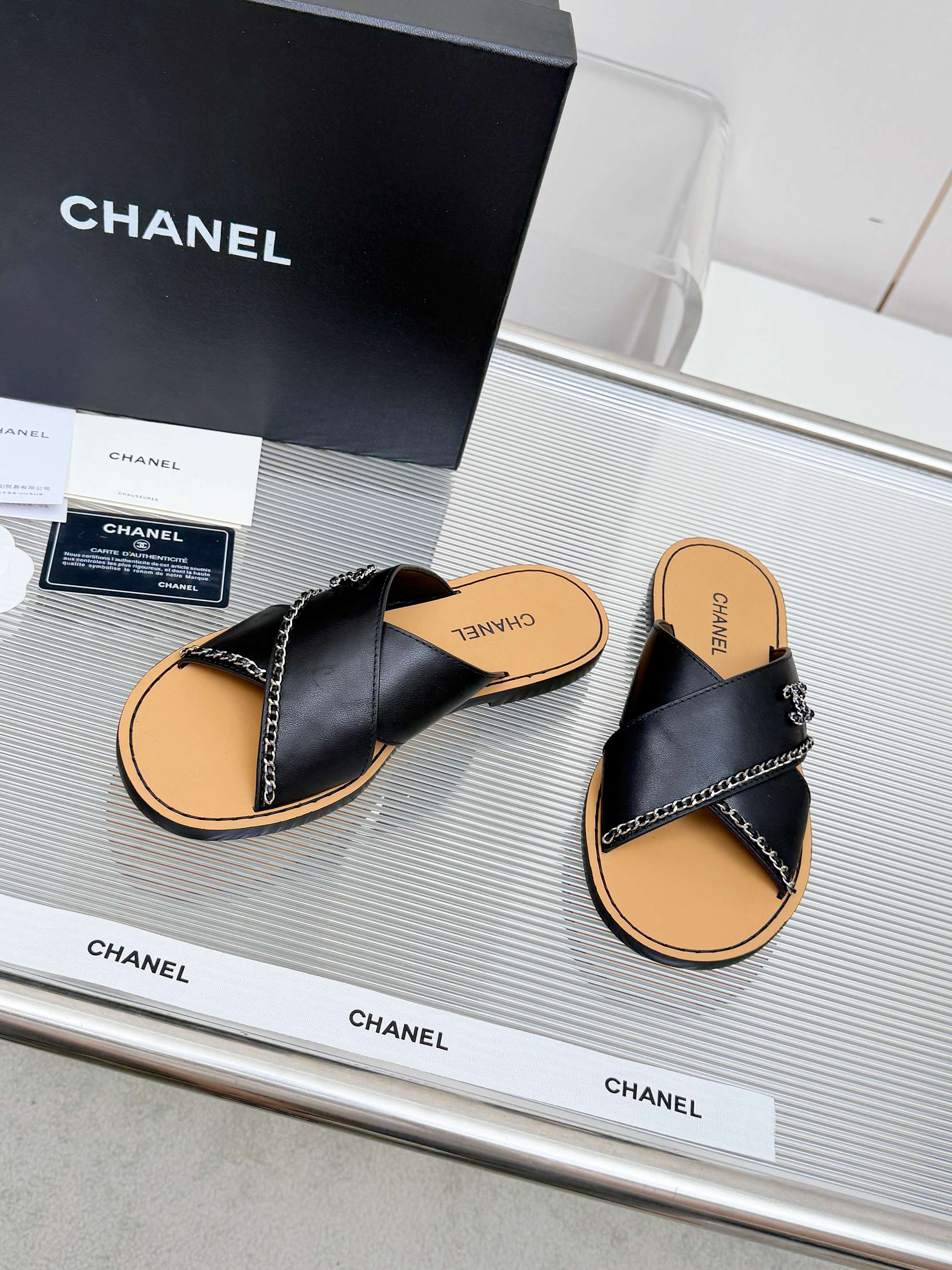 [TOP] CHANEL Slippers - Black - 711 Luxury