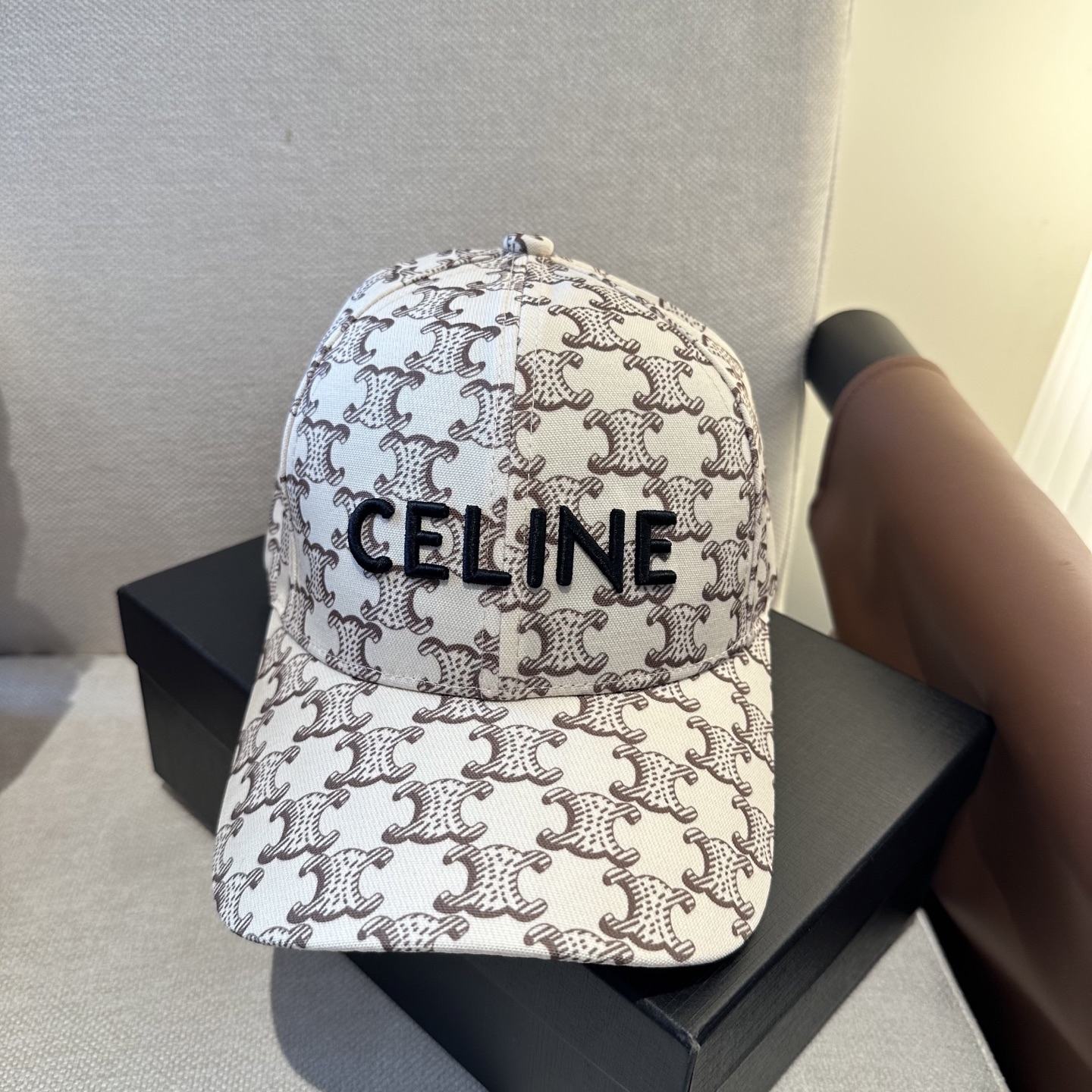 [TOP] CELINE Baseball Cap - Beige - 711 Luxury