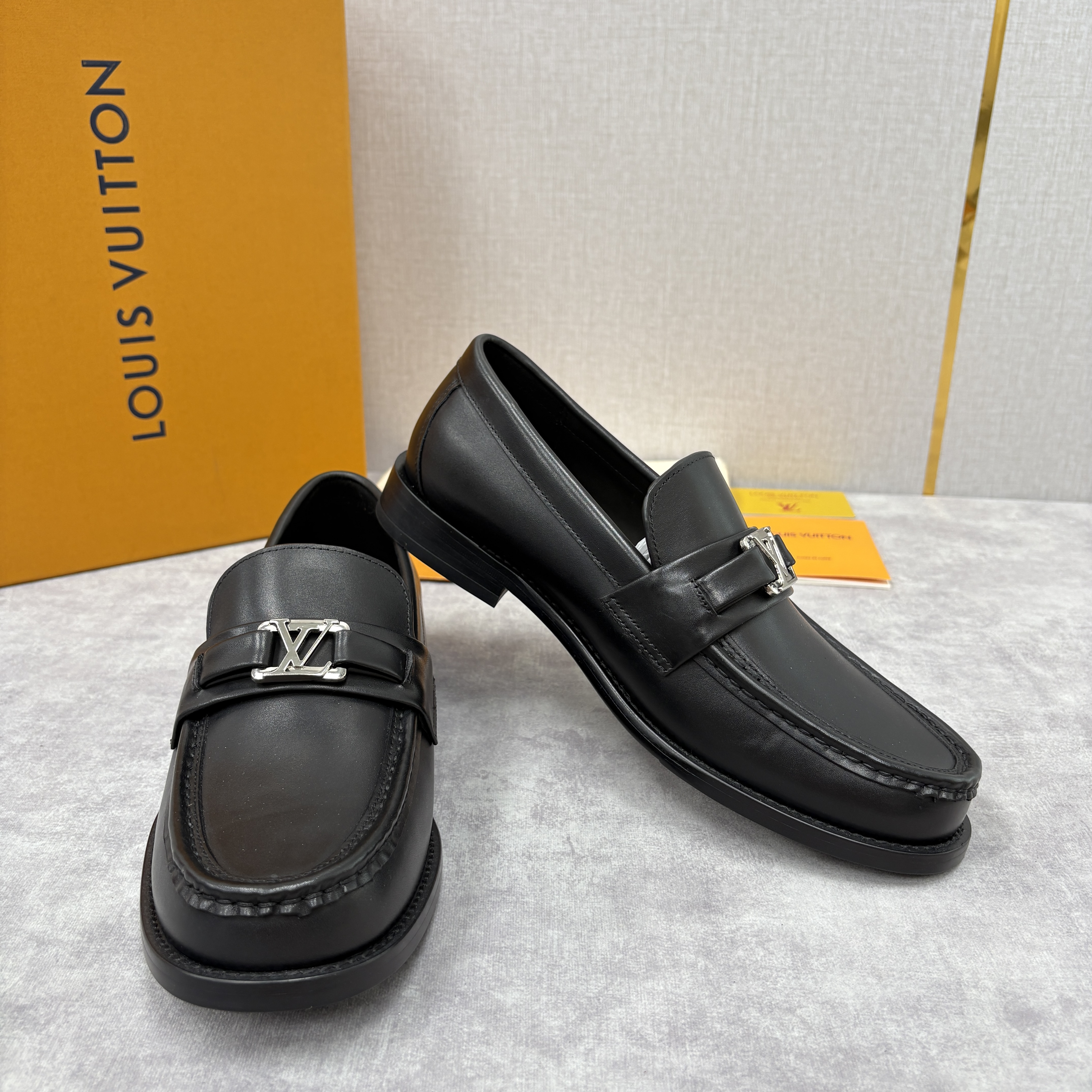 Louis Vuitton Major Casual Shoes #378273