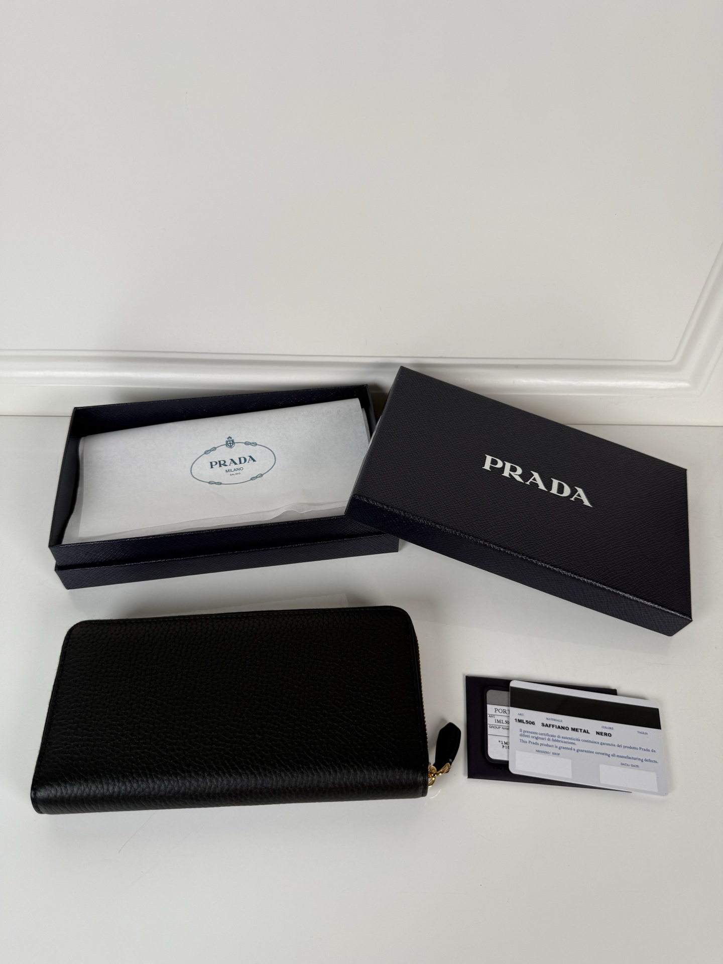 [TOP] PRADA Wallet 20x10.3cm - Black - 711 Luxury