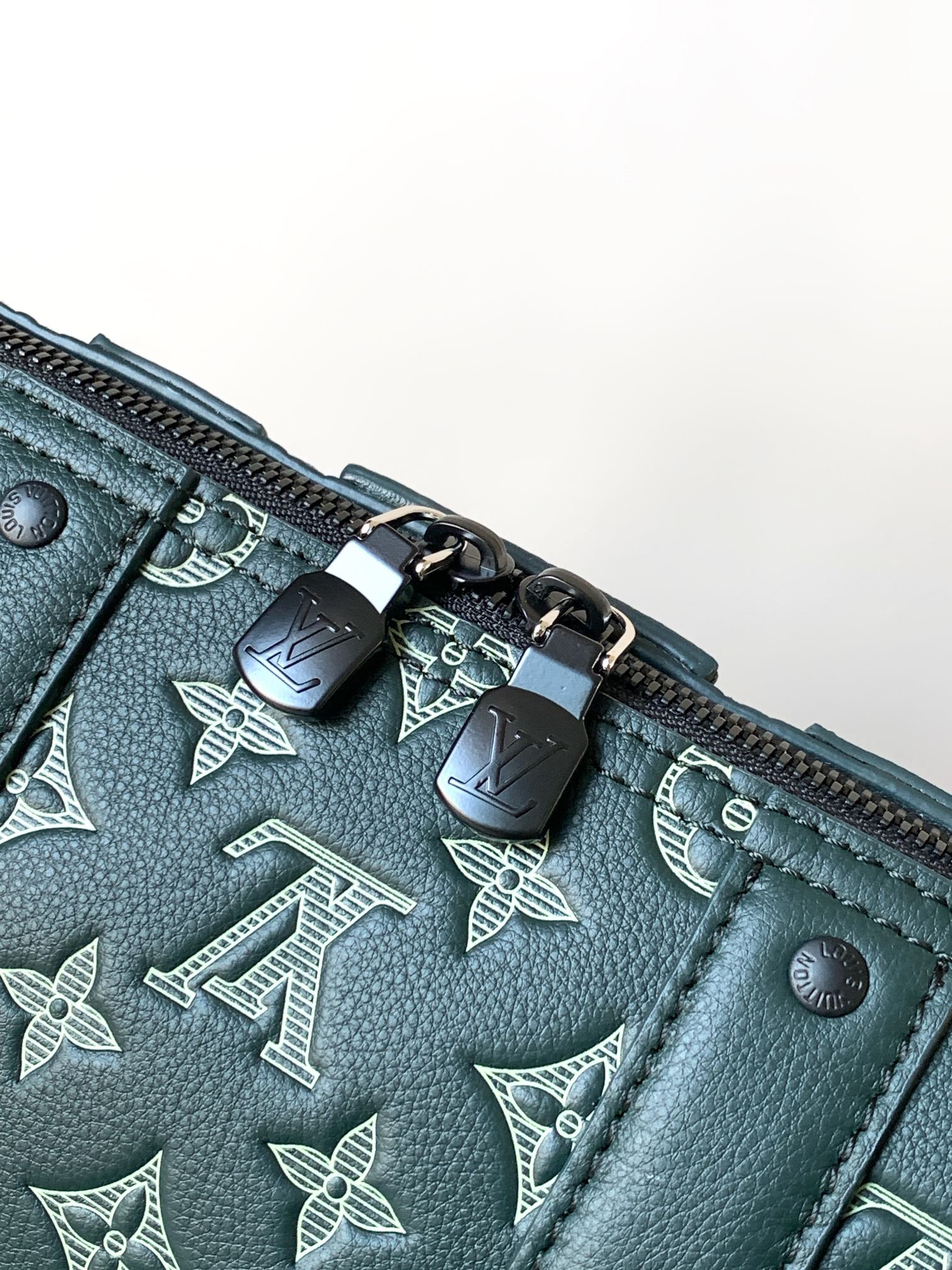 [TOP] Louis Vuitton LV City Keepall Handbag 27.5x16.5x15CM - Green