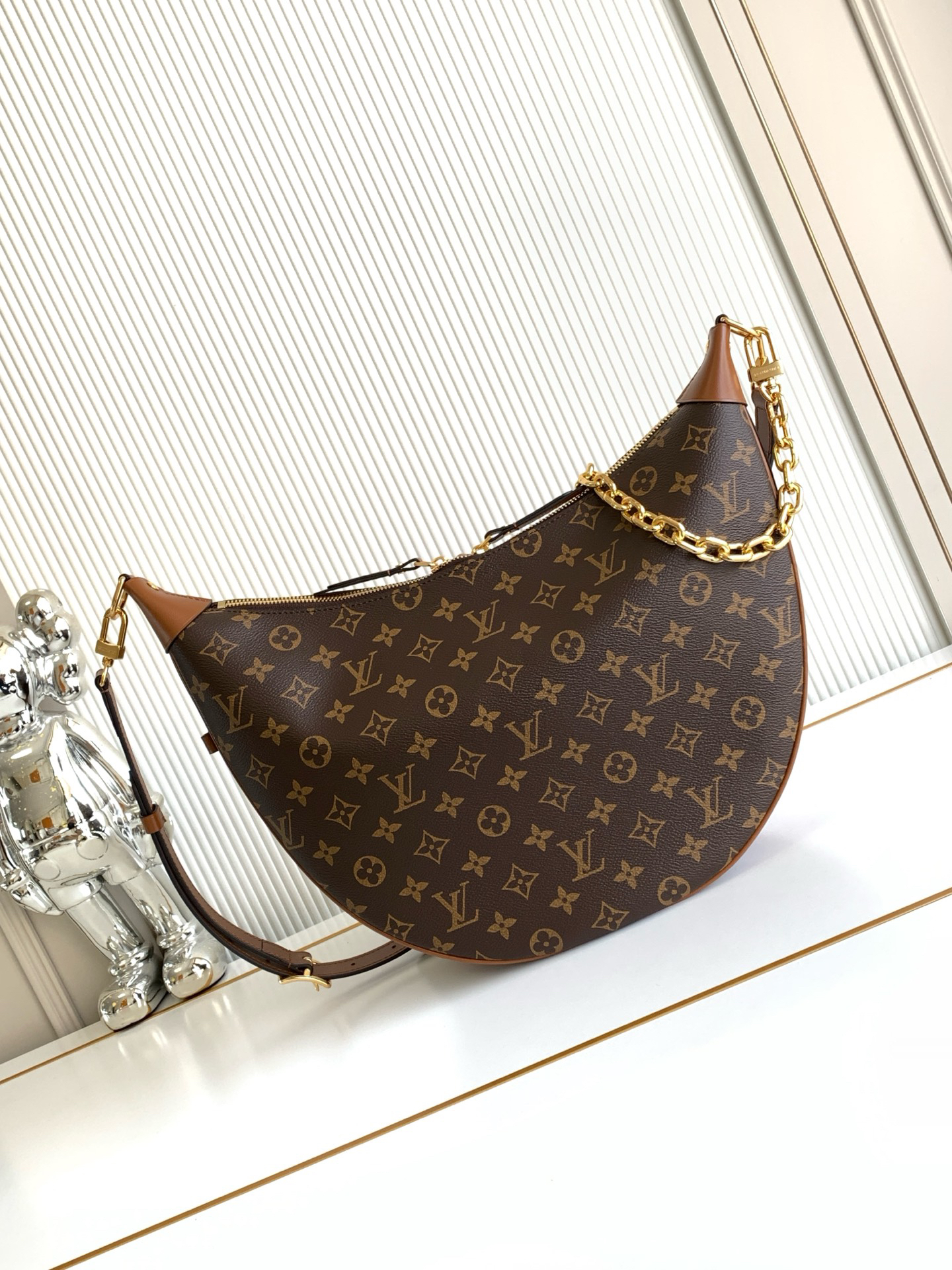 [TOP] Louis Vuitton LV  Loop Hobo Handbag Monogram 38 x26 x10 cm - Brown