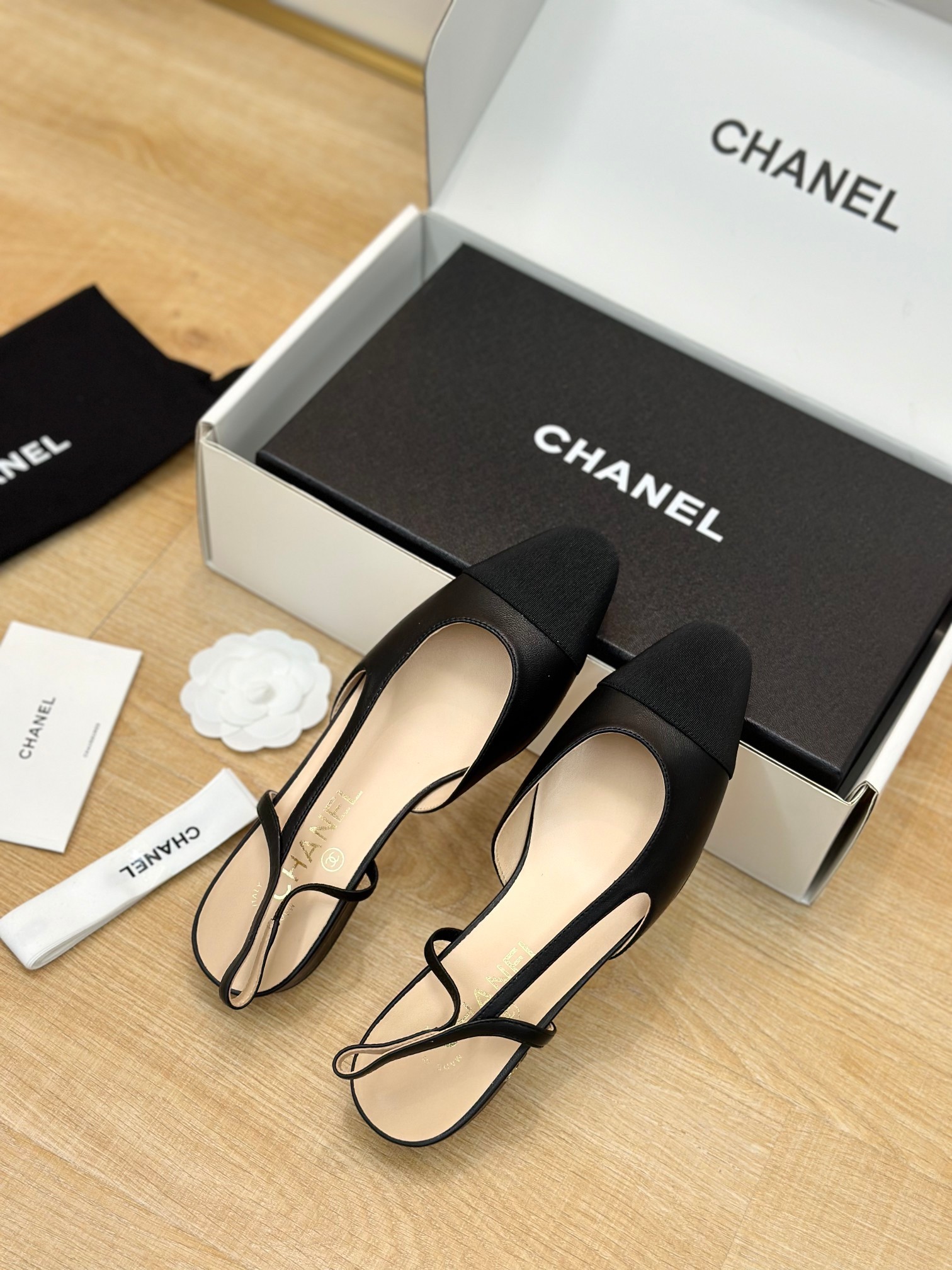 [TOP] CHANEL Flats - Black - 711 Luxury