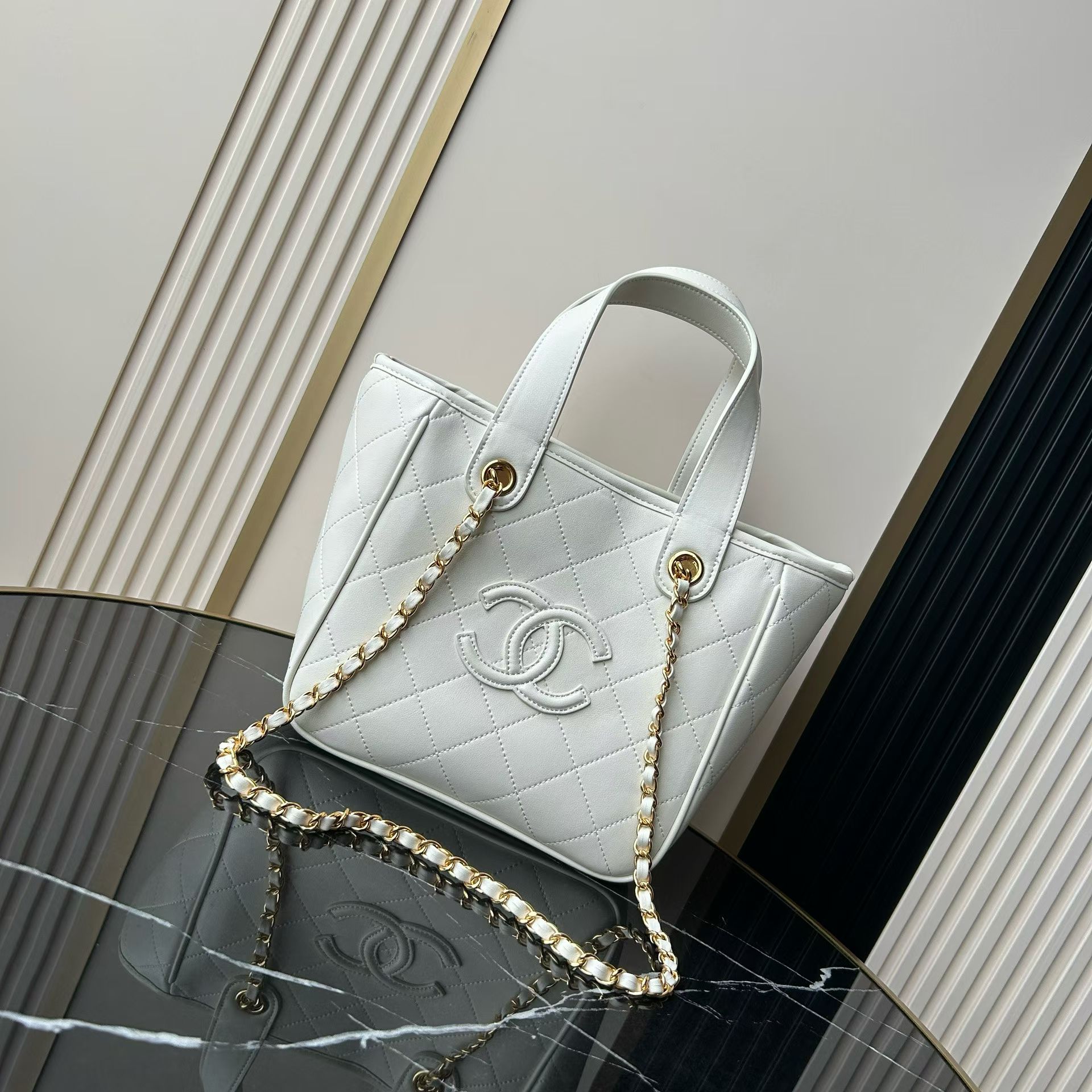 [TOP] CHANEL  Tote Bag  20.5/21/15cm/ 30/36/17cm- 2 Colors - 711 Luxury