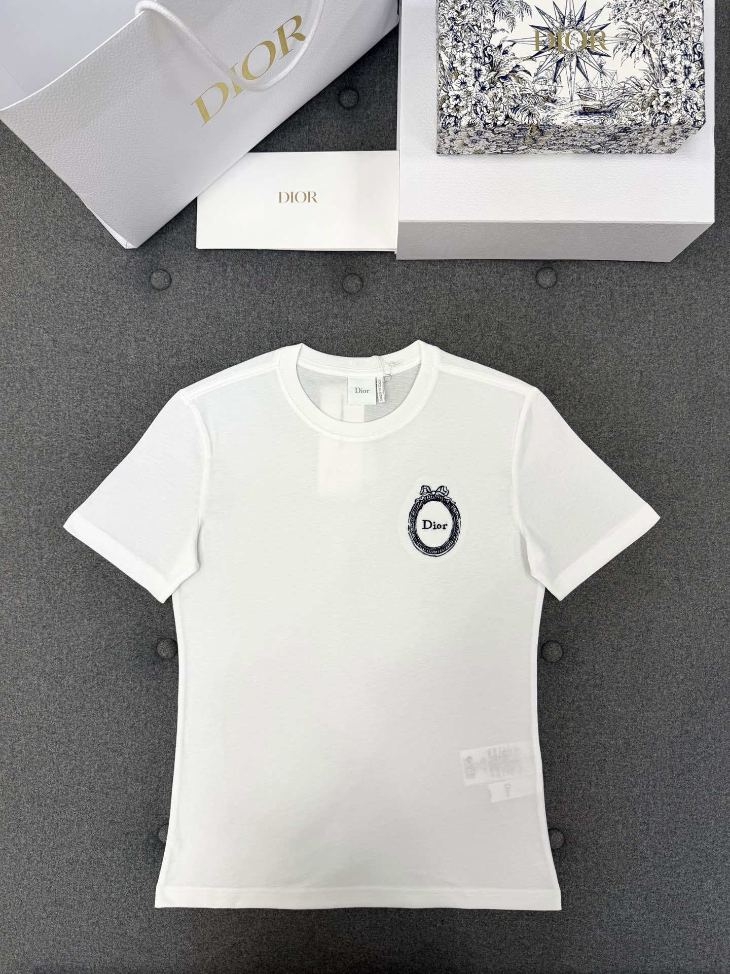 Dior white Clothing DIOR Dioriviera Dior Médaillon T-Shirt White Cotton Jersey #390718 View 2 | Nigo Office