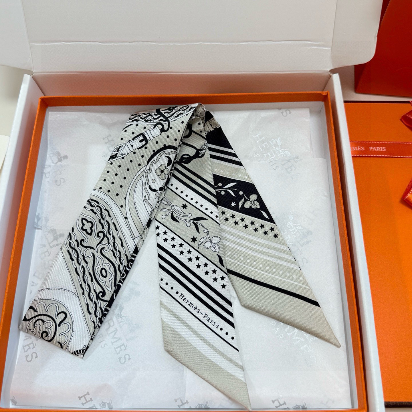 [TOP] HERMES Twilly Scarf 5x86cm - Gray - 711 Luxury