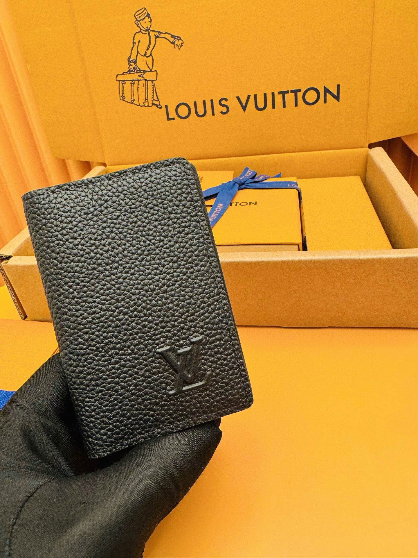 [TOP] Louis Vuitton LV Aerogram Wallet Cowhide 7.5x11.1x1cm - Black - 711 Luxury