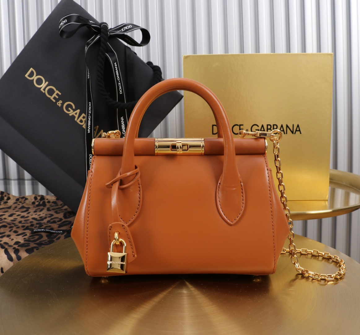 [TOP] Dolce & Gabbana D&G Marlene Bag Calfskin 19x13.5x7cm - Brown - 711 Luxury