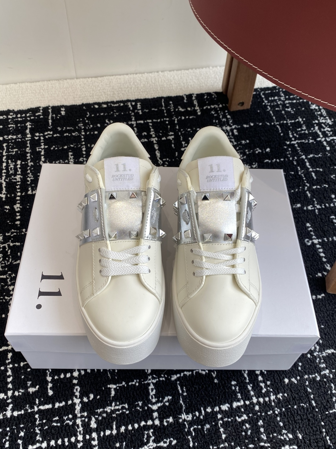 [TOP] VALENTINO Sneaker  - White - 711 Luxury