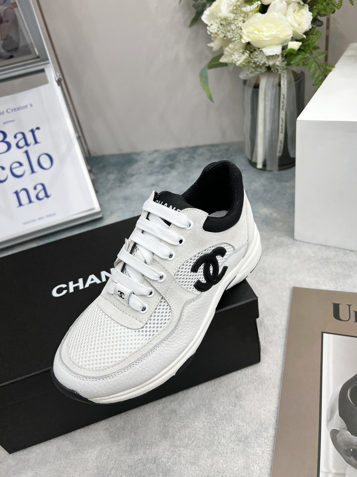 [TOP] CHANEL Casual Shoes - White - 711 Luxury