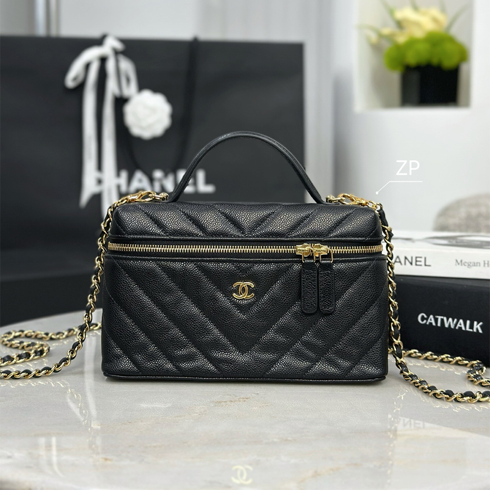 Chanel CC V Pattern Quilted Cosmetic Bag #385459