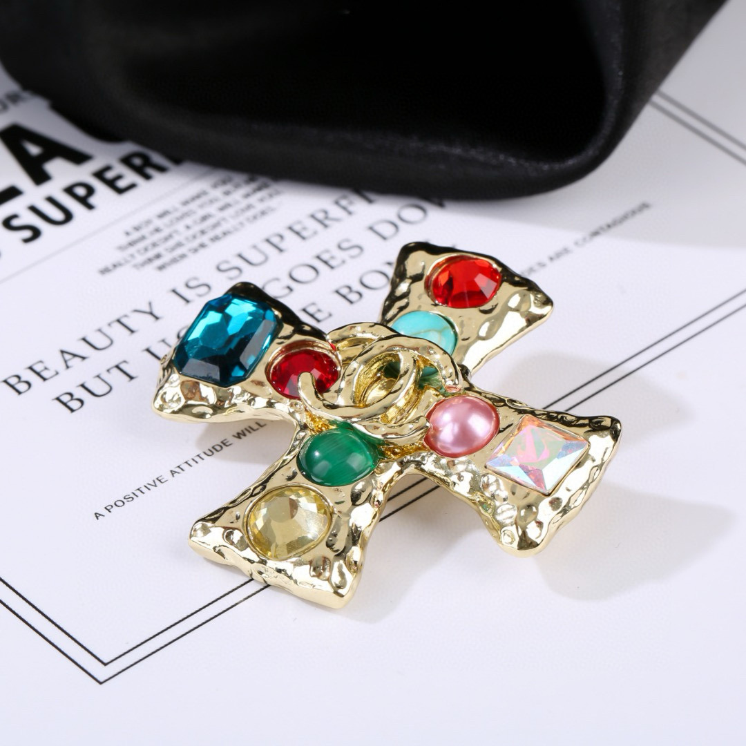 [TOP] CHANEL Brooch - Gold