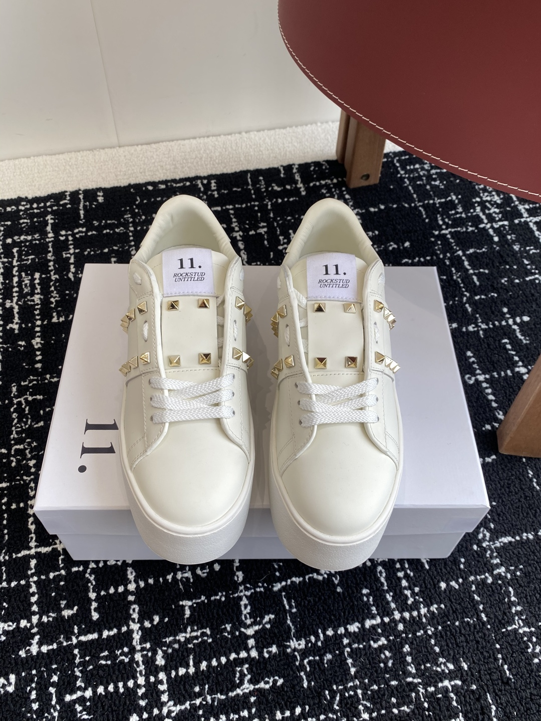 [TOP] VALENTINO Sneaker  - White - 711 Luxury