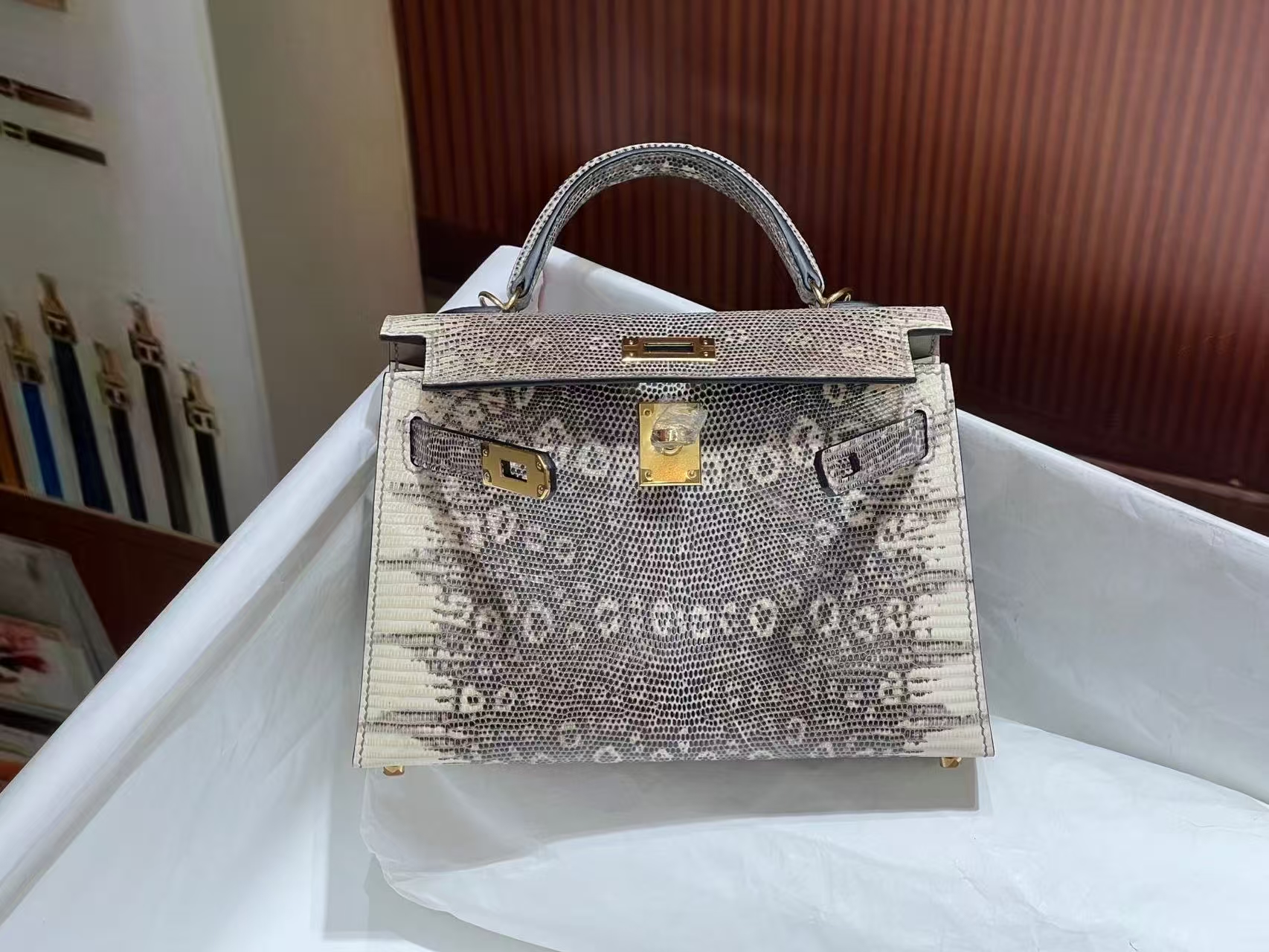 Kelly Pochette - Generation Snowflake Lizard Golden Button