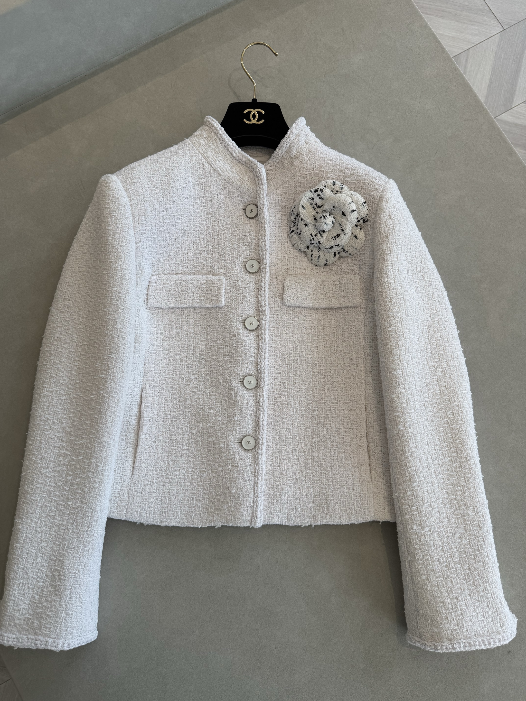 Chanel Jacket Tweed White #381111