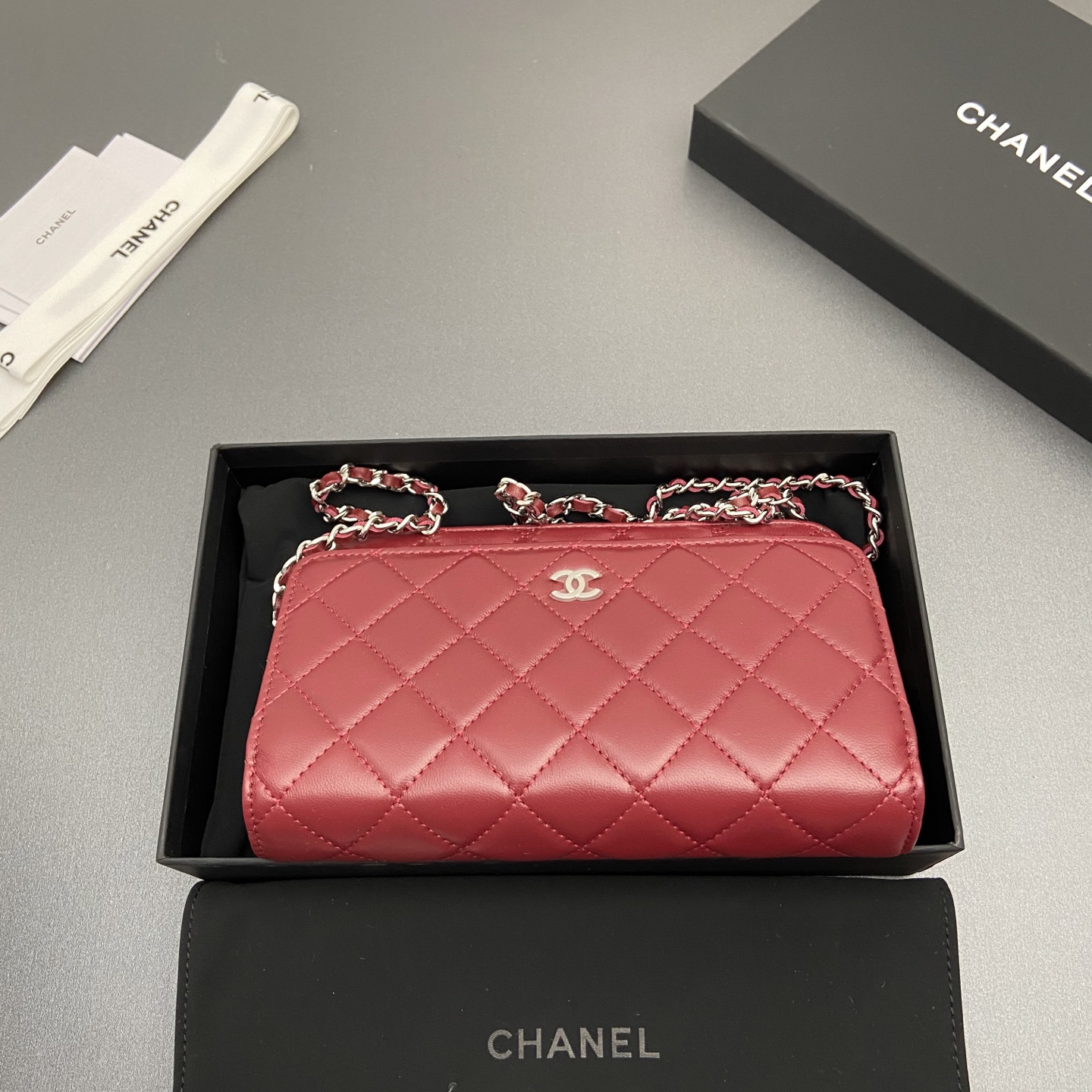 [TOP] CHANEL Woc Bag  - Red