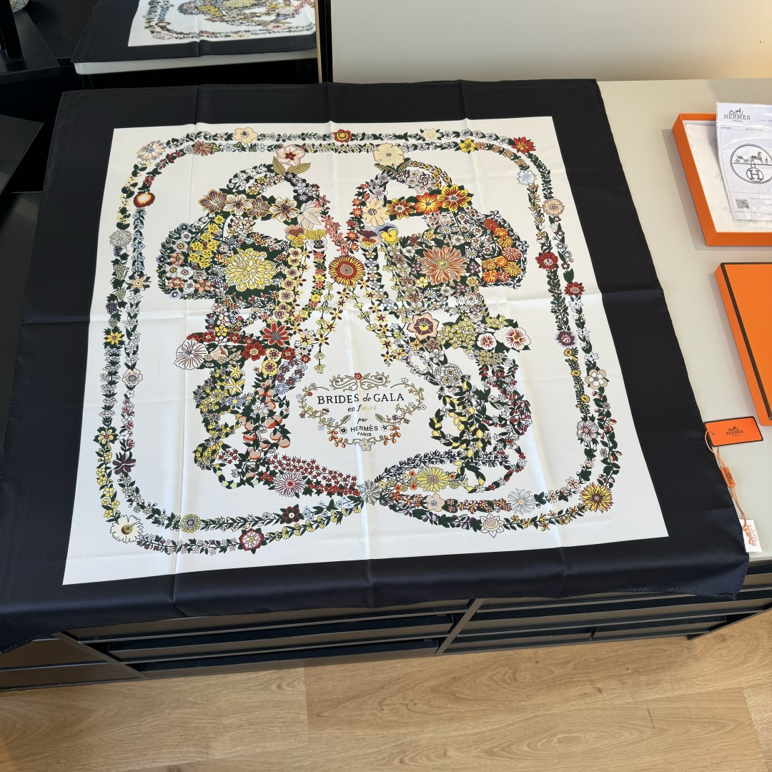 [TOP] HERMES Square Silk Scarf 90*90cm - 2 Colors
